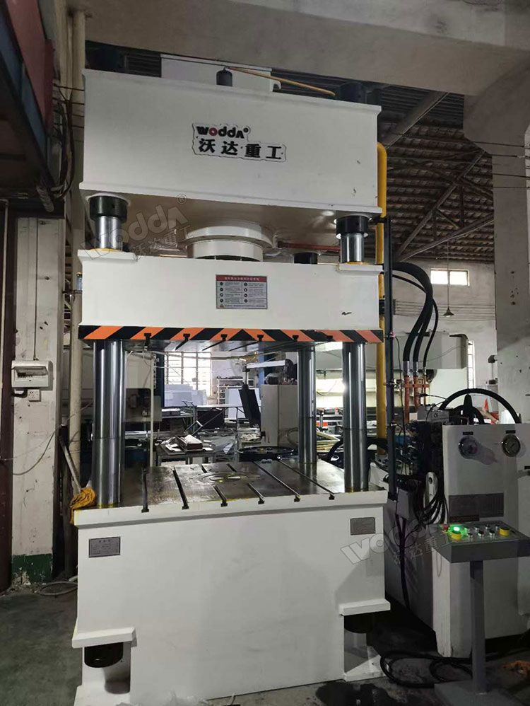 315吨三梁四柱液压机 315吨三梁四柱液压机