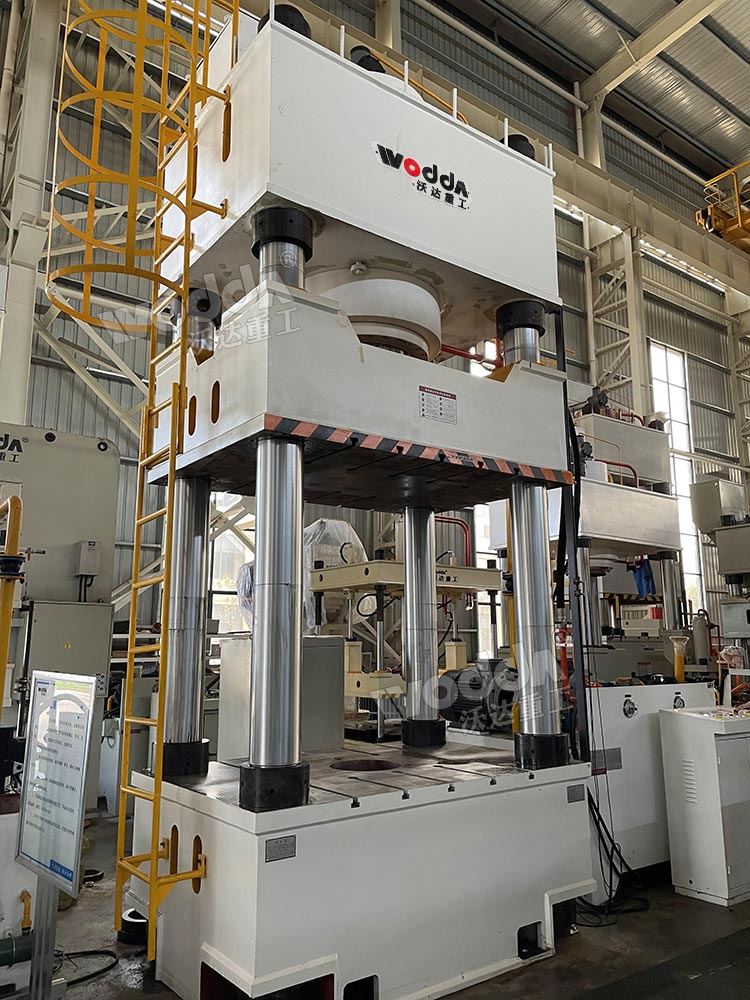 1000吨四柱液压机 1000吨四柱液压机