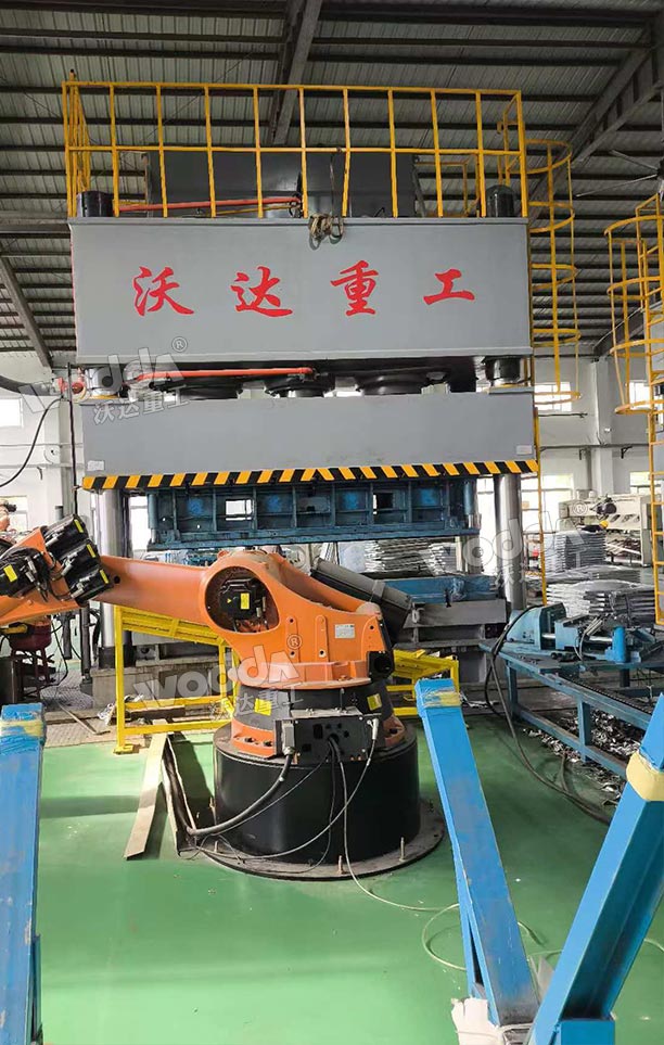 1500吨四柱液压机 1500吨四柱液压机