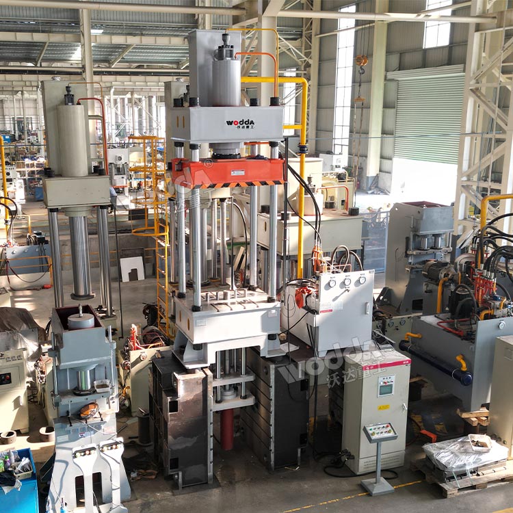 200吨三梁四柱液压机 200吨三梁四柱液压机