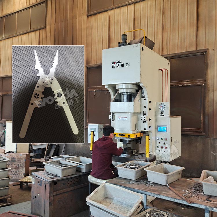 100吨液压冲床 100吨液压冲床