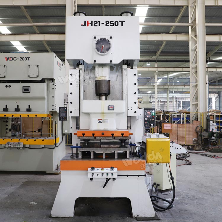 250吨气动冲床 250吨气动冲床