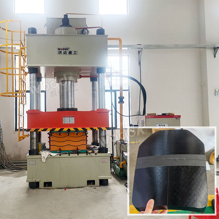 630吨PE防弹插板液压机 630吨PE防弹插板液压机