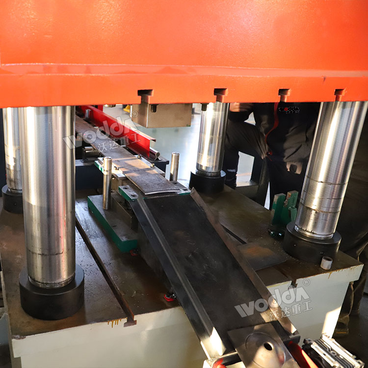 锚杆托盘液压机细节1 锚杆托盘液压机细节1