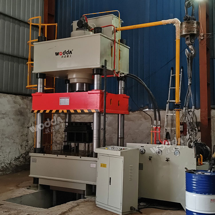 500吨四柱液压机 500吨四柱液压机