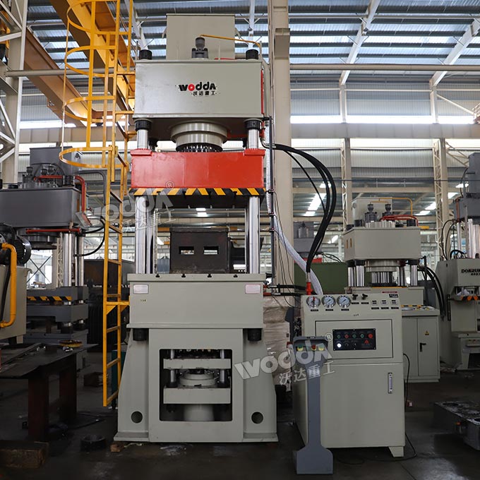 不锈钢份数盆成型机车间实物 不锈钢份数盆成型机车间实物