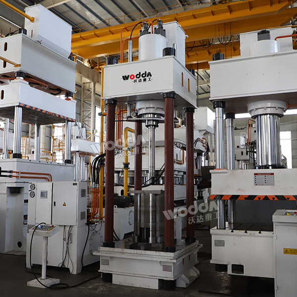 315吨四柱液压机 315吨四柱液压机