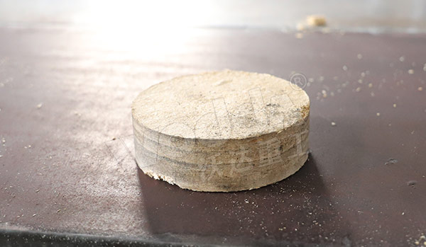 木屑饼 木屑饼