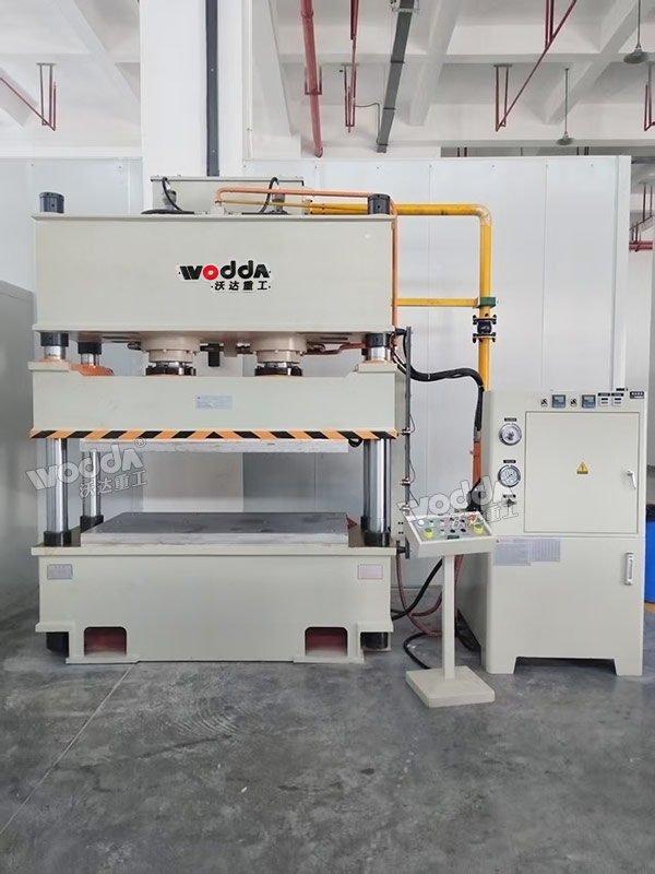 200吨四柱液压机 200吨四柱液压机