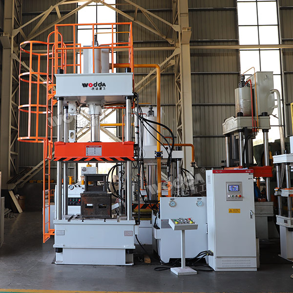 200吨四柱液压机 200吨四柱液压机