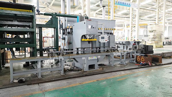 100吨单柱液压机(校直) 100吨单柱液压机(校直)