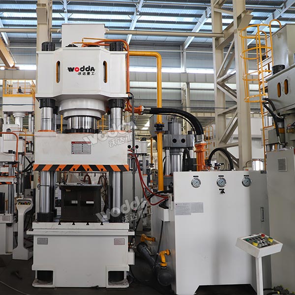 500吨四柱液压机 500吨四柱液压机