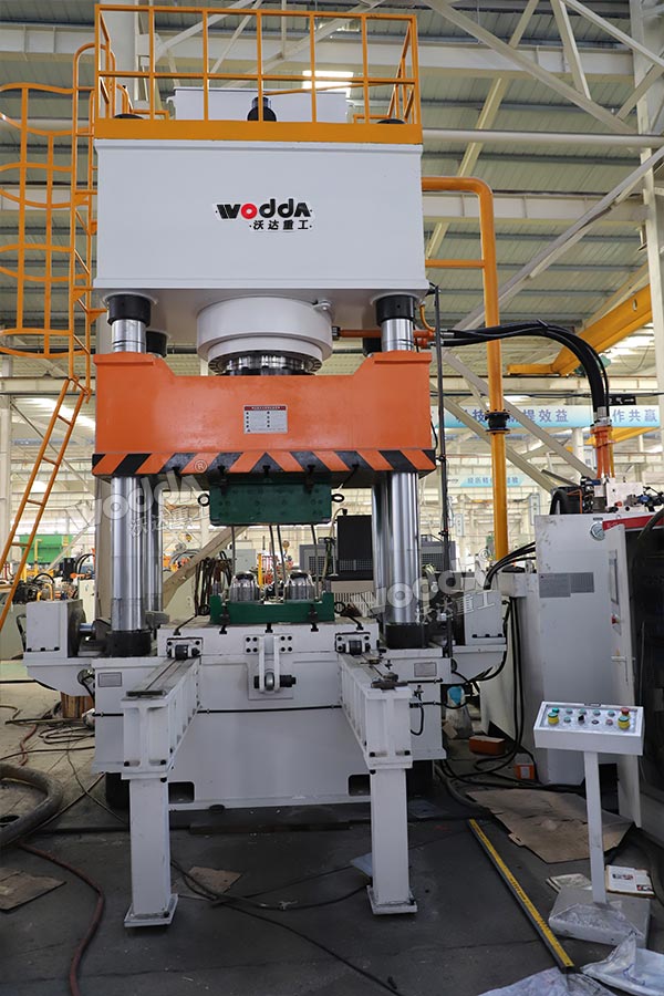 1000吨四柱液压机 1000吨四柱液压机