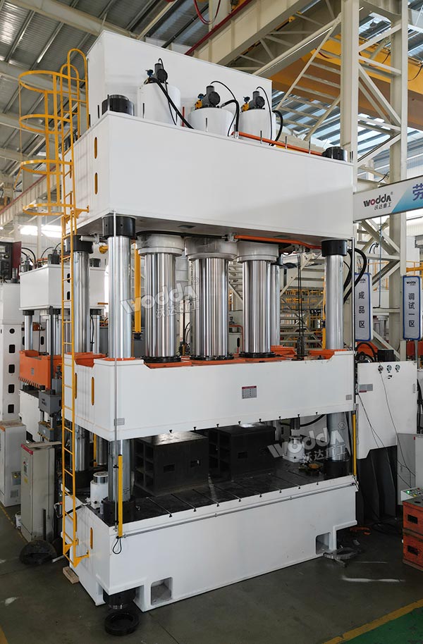 2000吨四柱液压机 2000吨四柱液压机