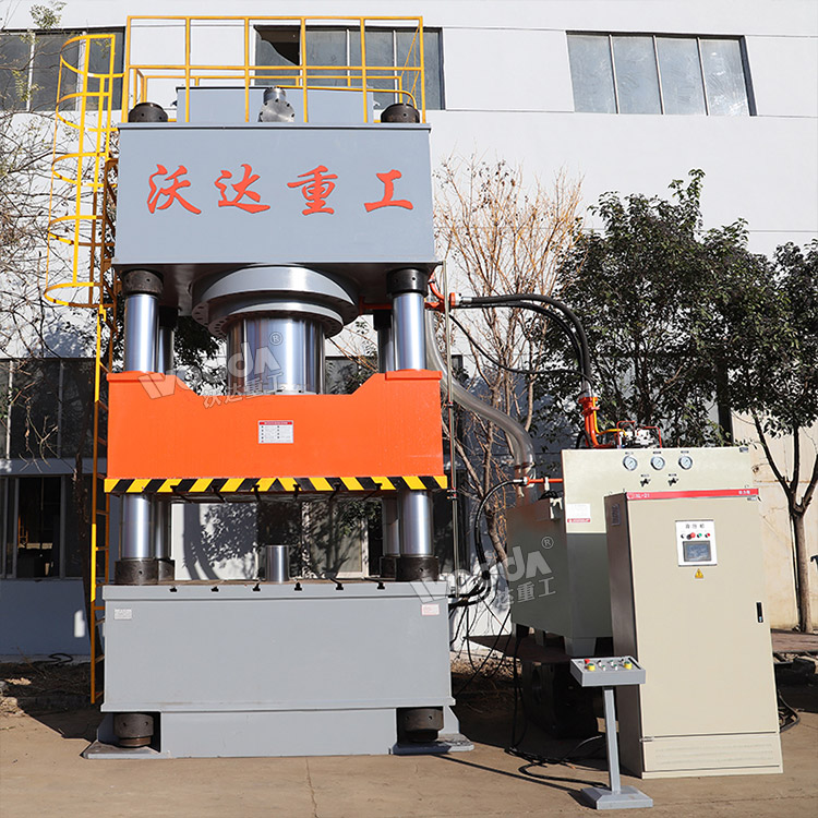 2000吨四柱液压机 2000吨四柱液压机