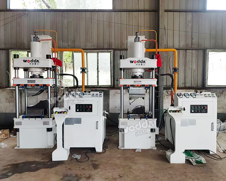 100吨四柱液压机 100吨四柱液压机