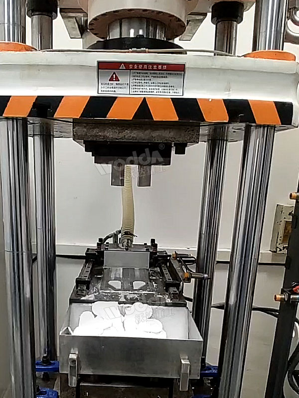 63吨粉末成型液压机 63吨粉末成型液压机