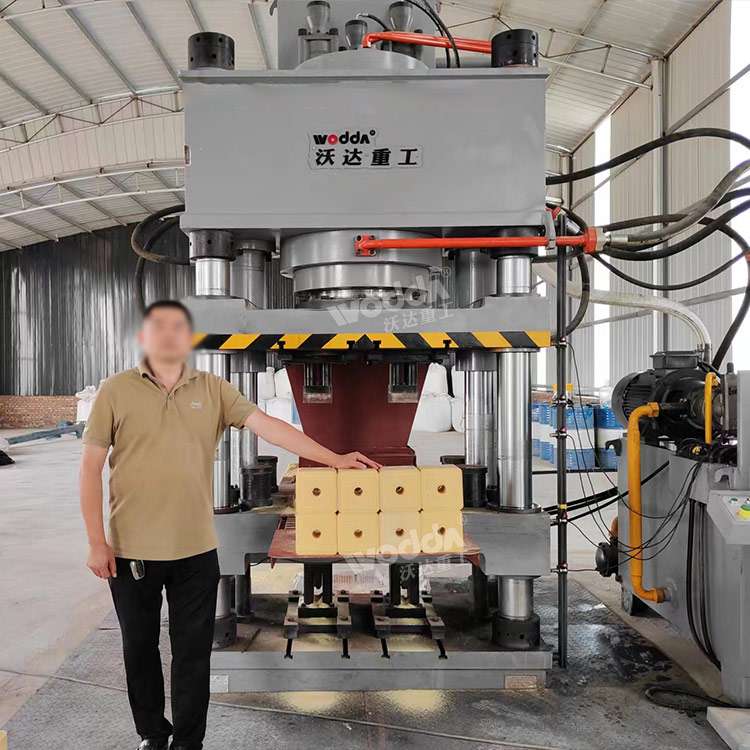 盐砖压块机 盐砖压块机