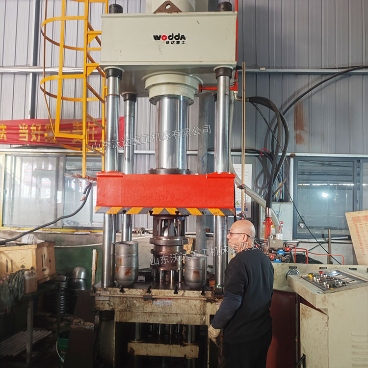 315吨四柱液压机带液压垫 315吨四柱液压机带液压垫