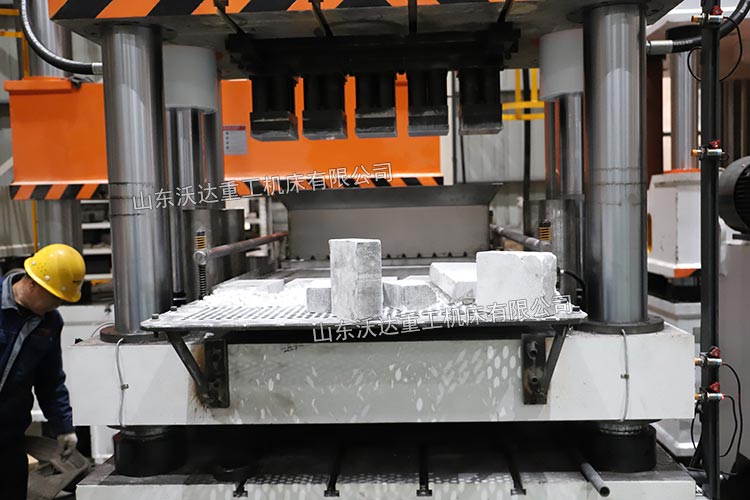 500吨粉末成型液压机 500吨粉末成型液压机