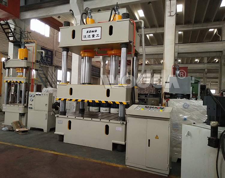 315吨双缸四柱液压机 315吨双缸四柱液压机