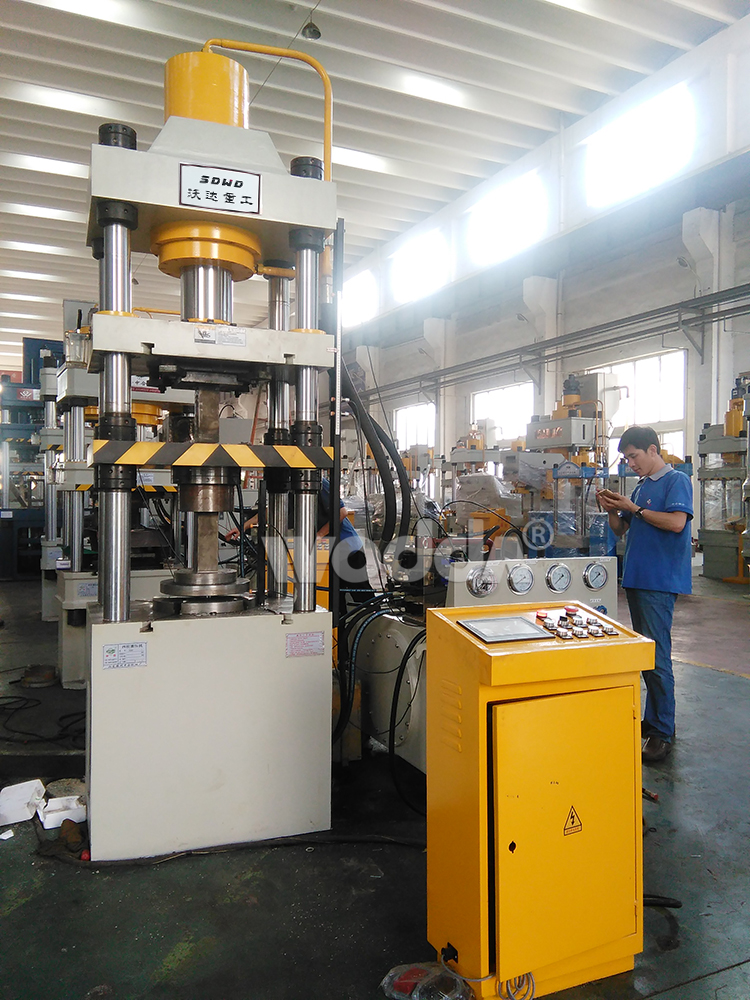 150吨粉末成型液压机 150吨粉末成型液压机