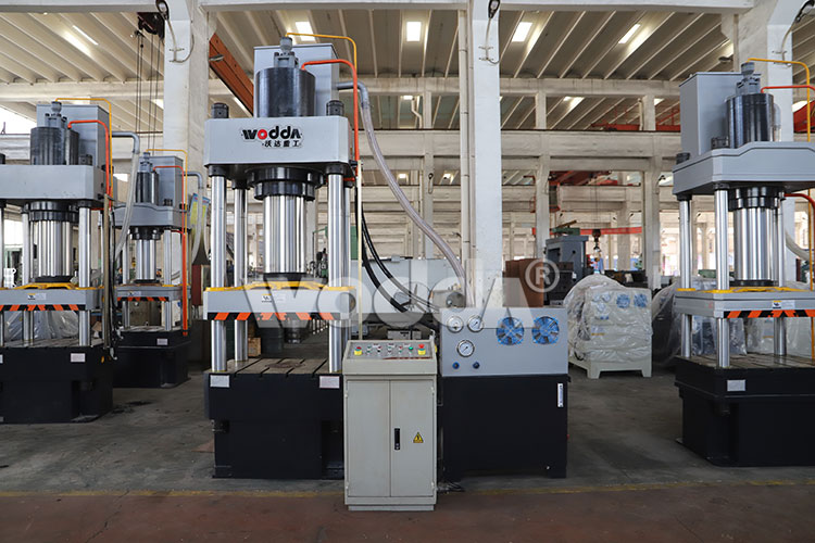 315吨三梁四柱液压机 315吨三梁四柱液压机