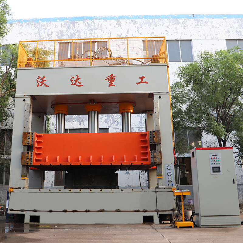 1000吨框架式液压机 1000吨框架式液压机