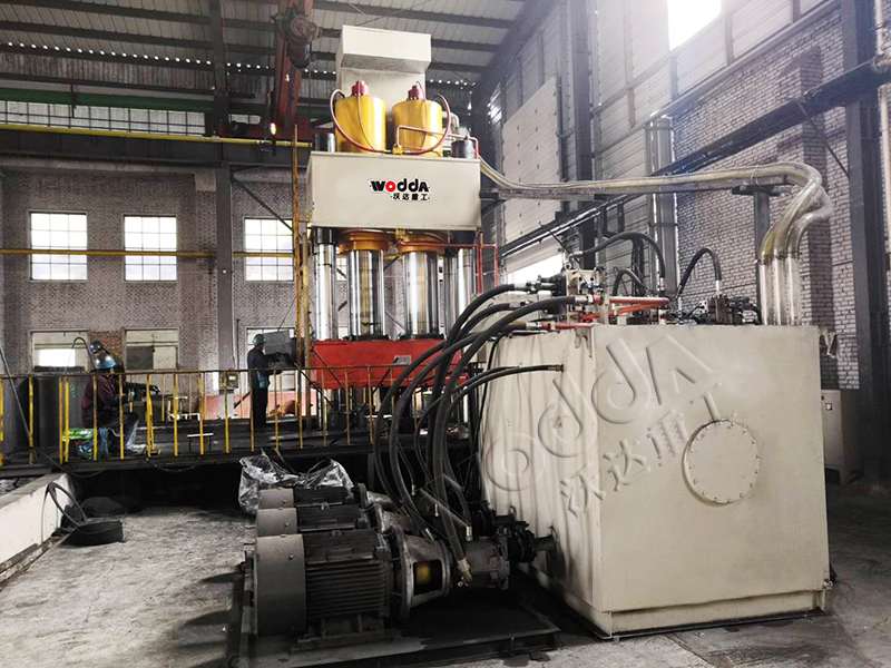 碳素石墨坩埚液压机 碳素石墨坩埚液压机